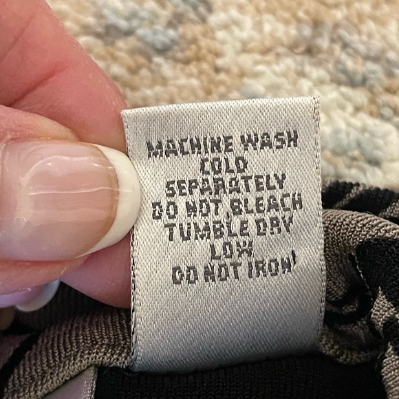 Chicos Travelers Black Knit Button-Up Cardigan Sz L/12 - Picture 7 of 10